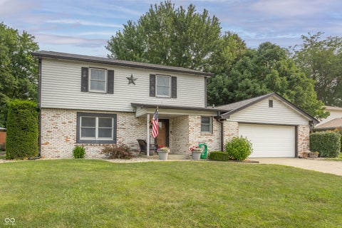 Photo of 104 Creek View Drive, Greenfield, IN 46140 (MLS # 22118724)