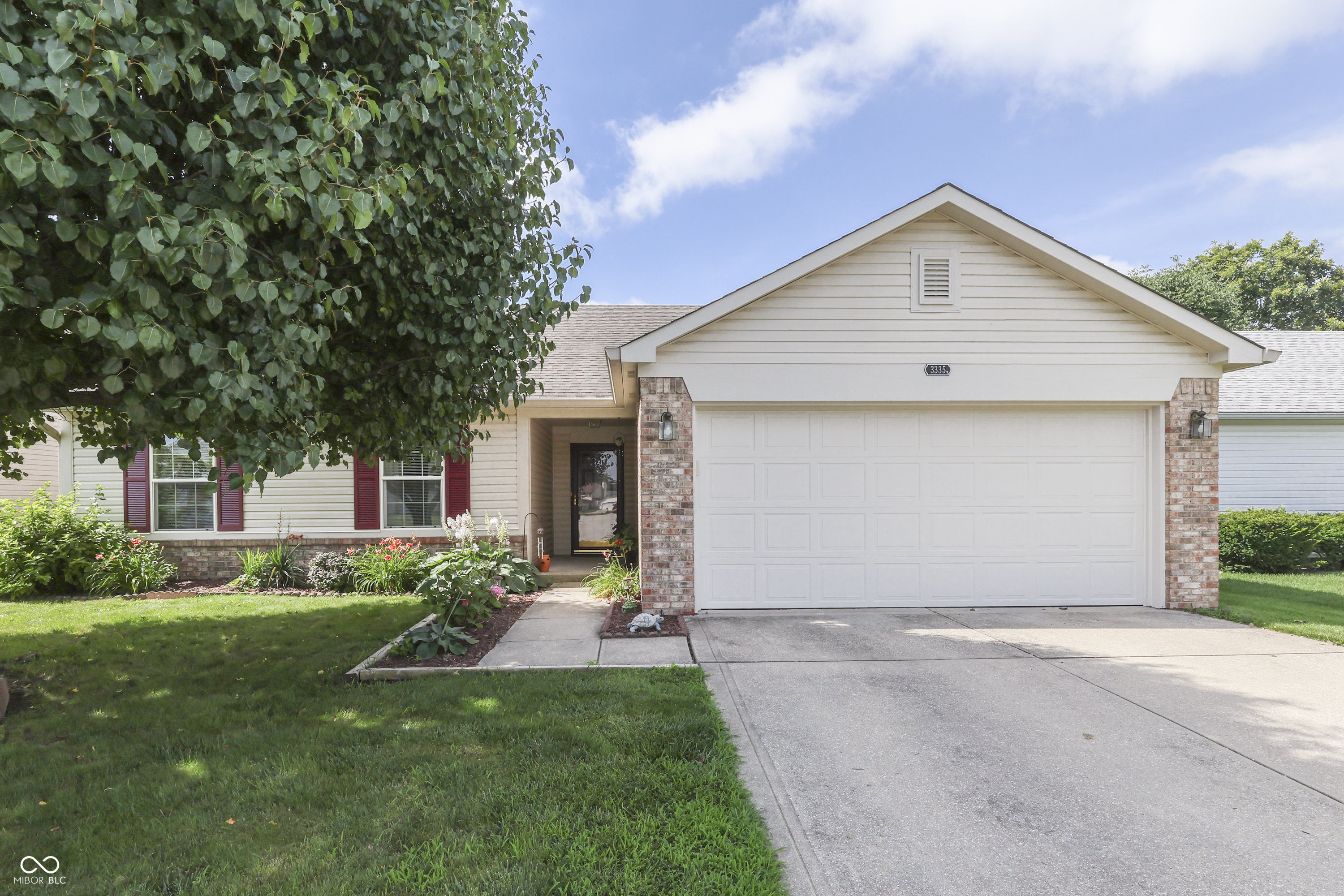 Photo 1 of 35 — 3335 Mechanicsburg Drive, Indianapolis, IN 46227