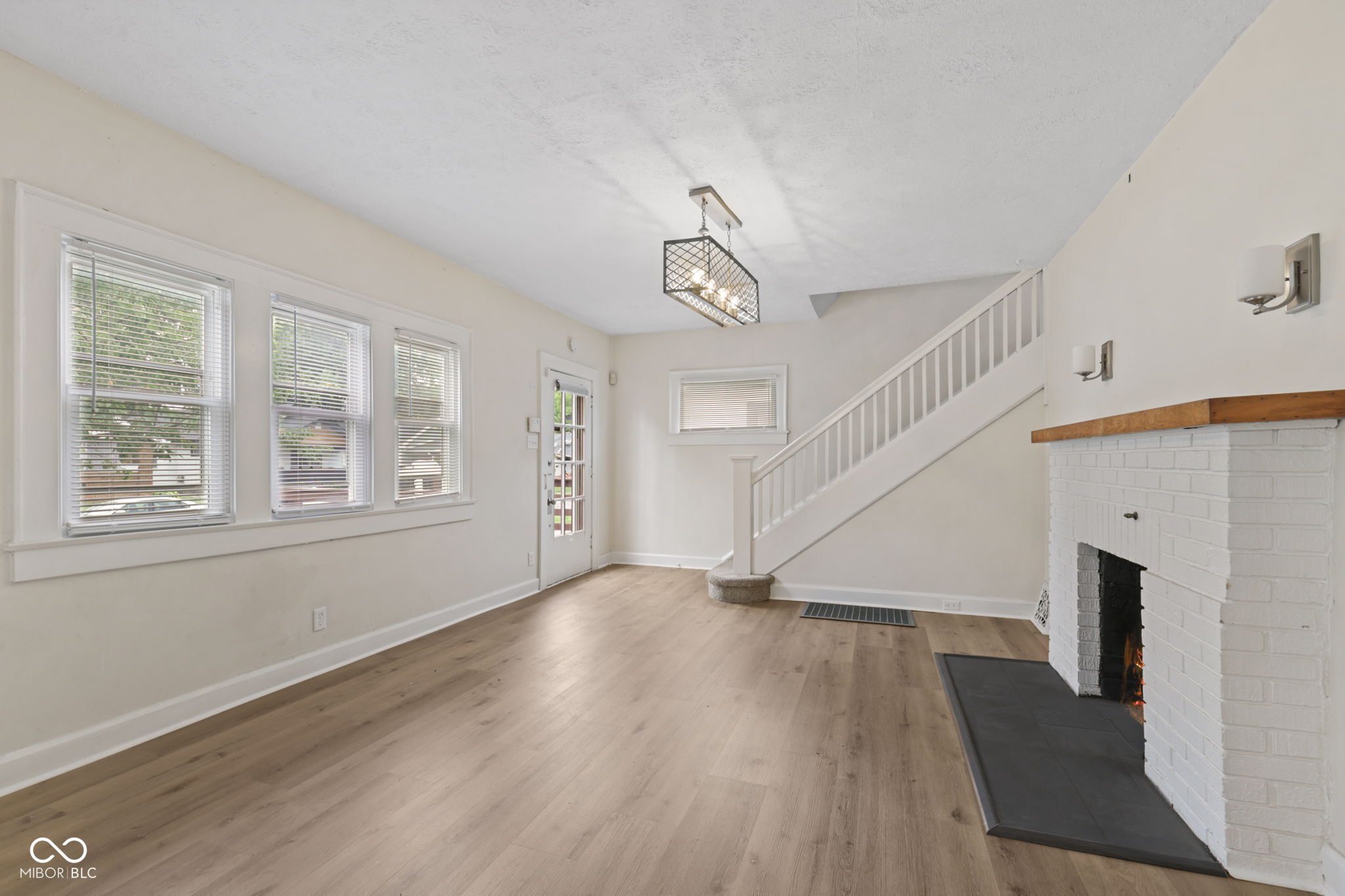 701 N Bradley