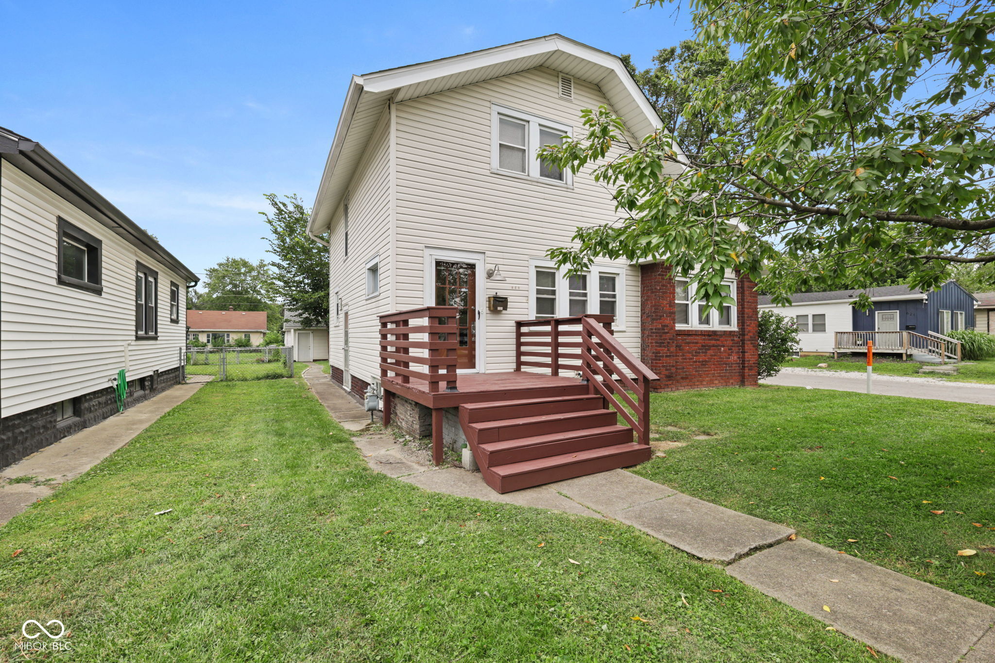 701 N Bradley