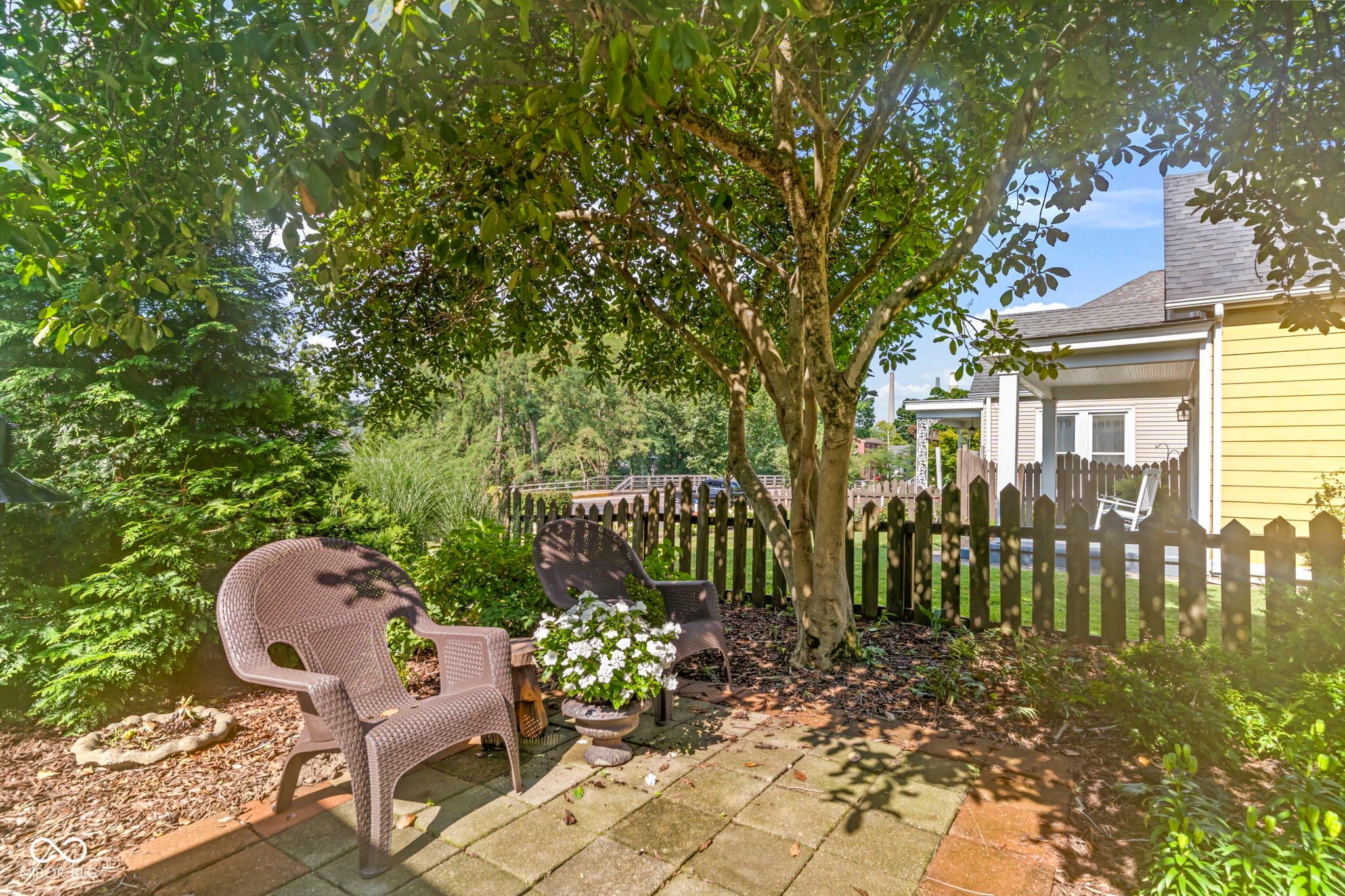 946 W Main Street