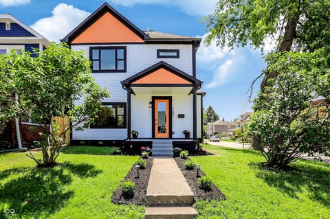 Photo of 1401 Woodlawn Avenue, Indianapolis, IN 46203 (MLS # 22104185)