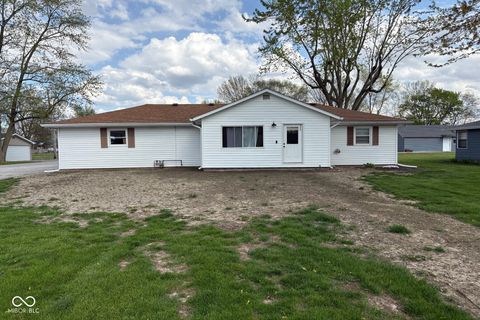 829 Washington Avenue Cicero IN 46034
