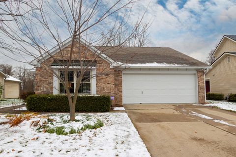 Photo of 5642 Foxglove Lane, Indianapolis, IN 46254 (MLS # 22072637)