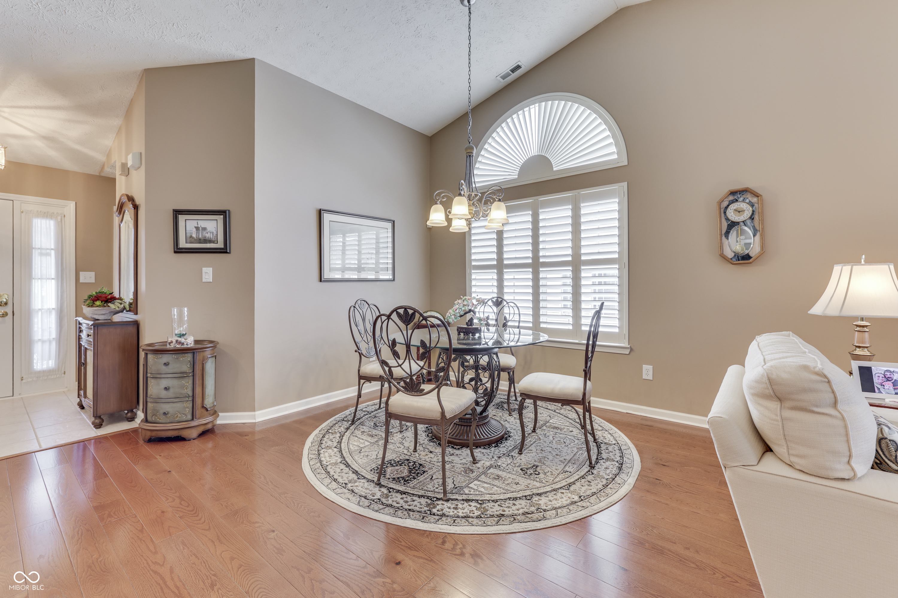 1192 Vicksburg South Drive