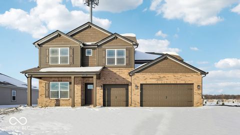 Photo of 6900 Heritage Pass N, Greenfield, IN 46140 (MLS # 22079154)