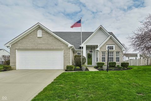 Photo of 8304 Hunters Meadow Court, Indianapolis, IN 46259 (MLS # 22093079)