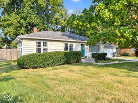 Photo of 924 N Boehning Street, Indianapolis, IN 46219 (MLS # 22126589)
