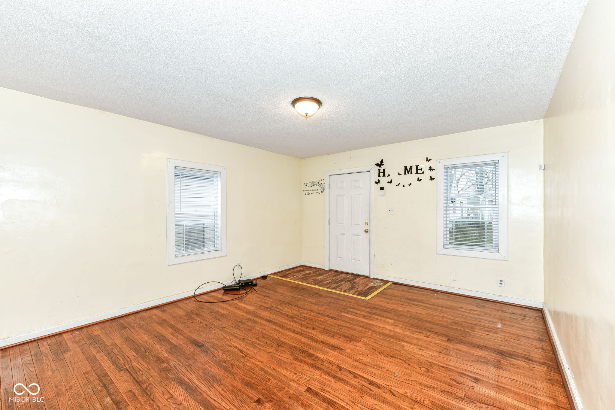 1931 N Oxford Street