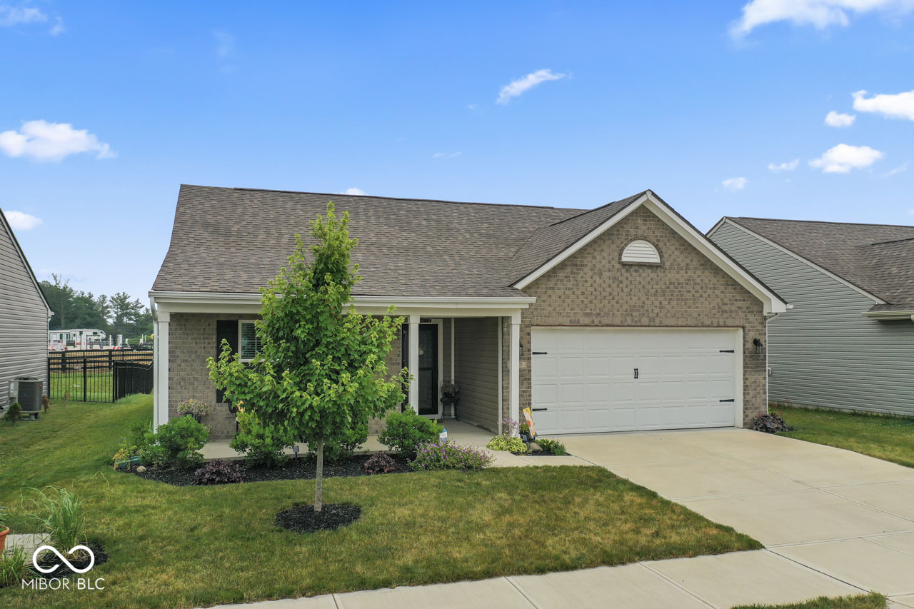 1437 Bigleaf Drive