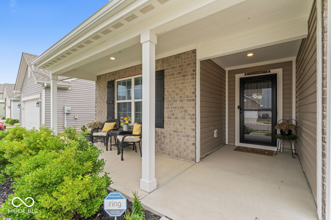 1437 Bigleaf Drive
