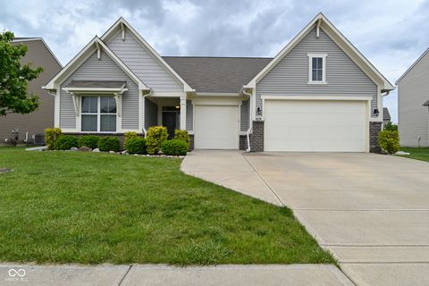 Photo of 1356 Preserve Court, Greenwood, IN 46143 (MLS # 22096462)