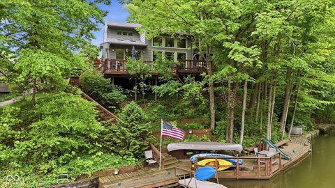 Photo of 1711 Mulberry Circle, Noblesville, IN 46062 (MLS # 22103445)