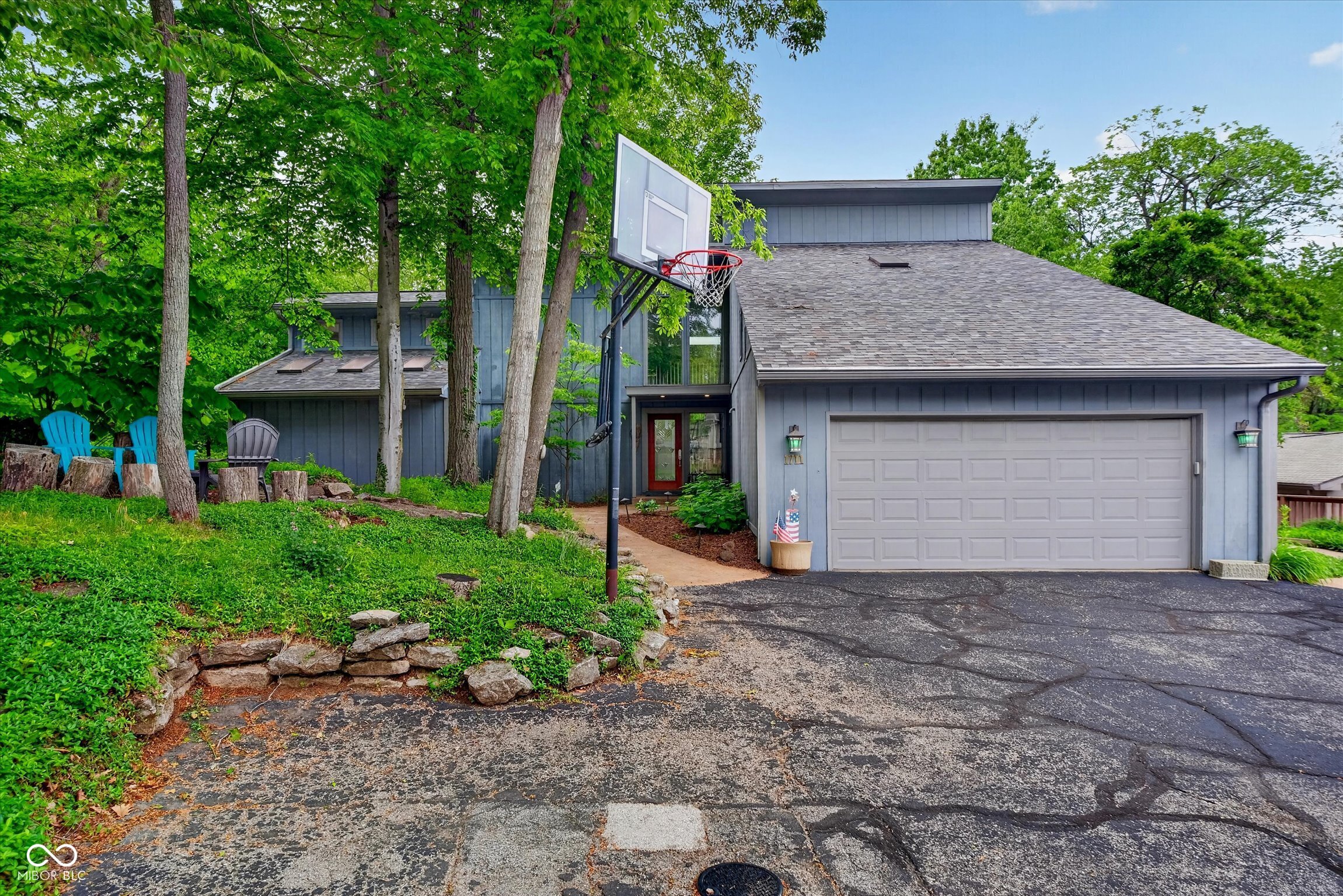 1711 Mulberry Circle