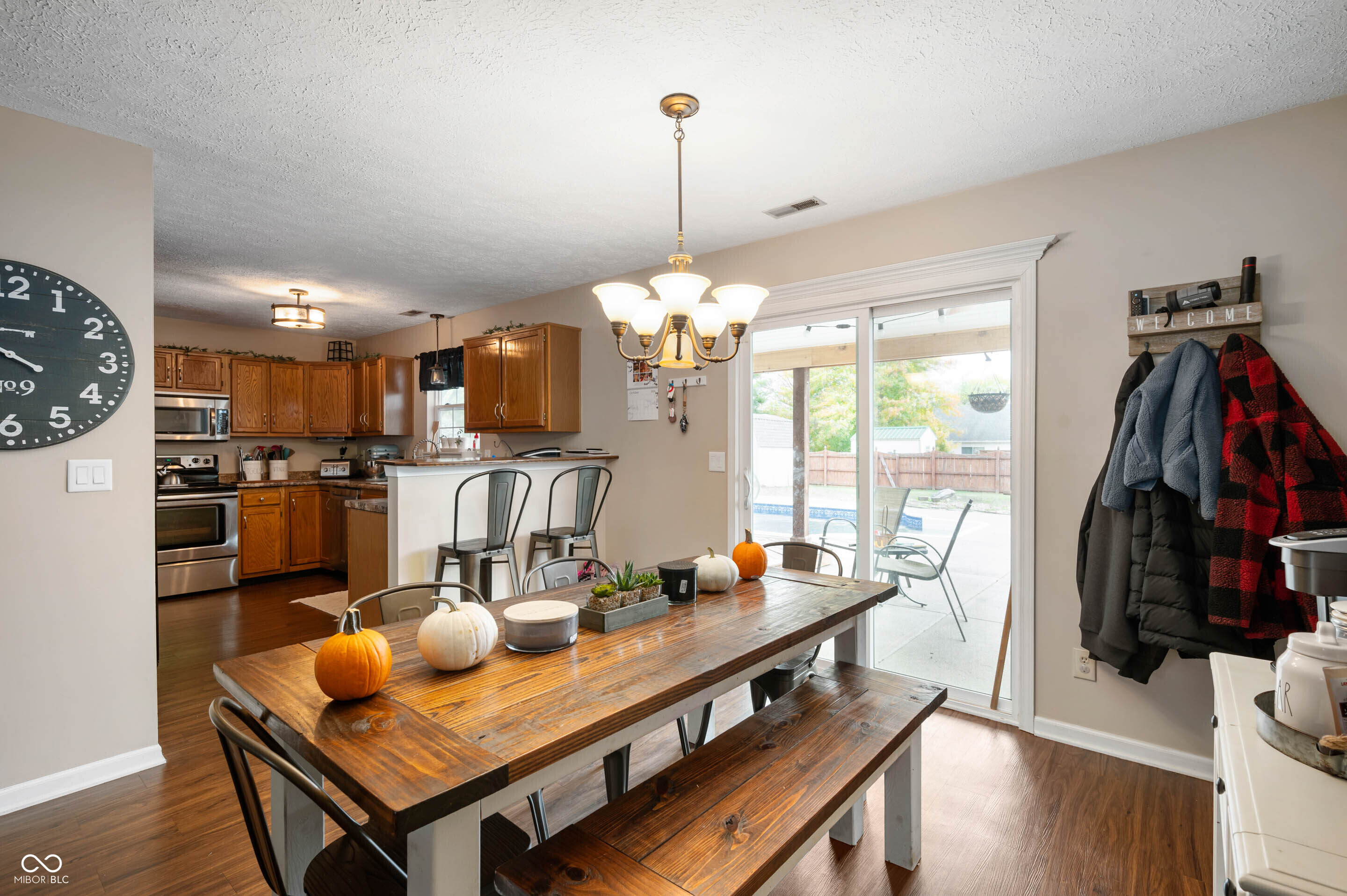 781 Barry Knoll Street