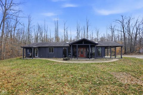 Photo of 5832 E Mahalasville Road, Morgantown, IN 46160 (MLS # 22082804)