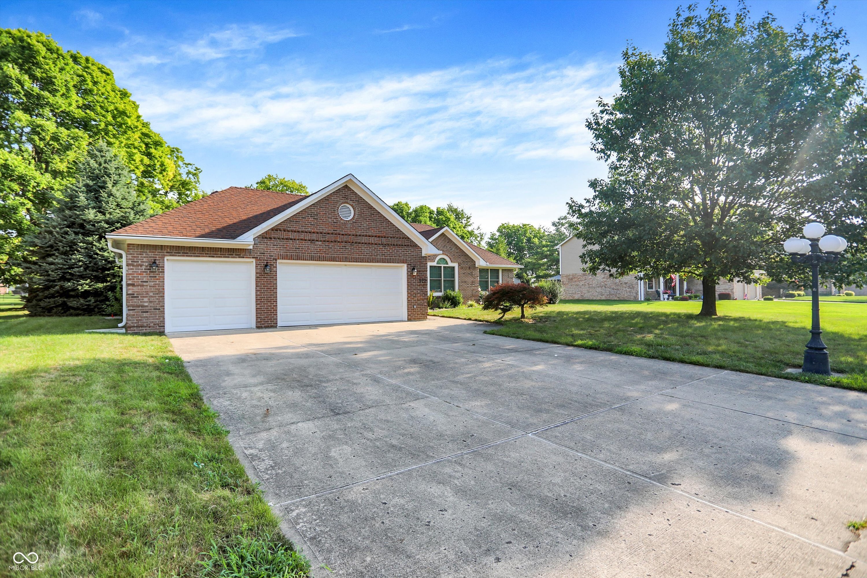 122 Park Forest Drive N