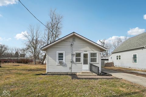 Photo of 3020 S Mooresville Road, Indianapolis, IN 46221 (MLS # 22084540)