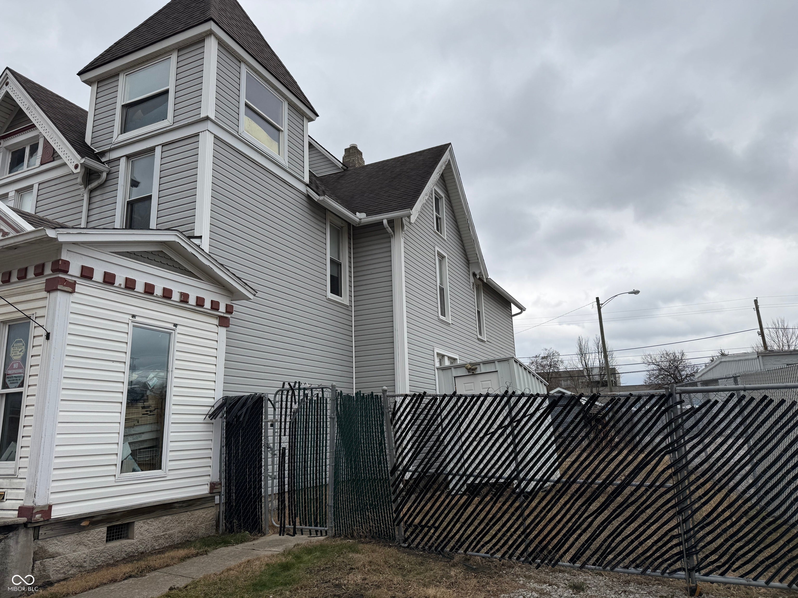 715 W Superior Street