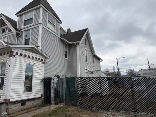 715 W SUPERIOR ST, FORT WAYNE, IN 46802 - Image 68bc51d4dbdc65c95d2eefe037625f41/2051751195