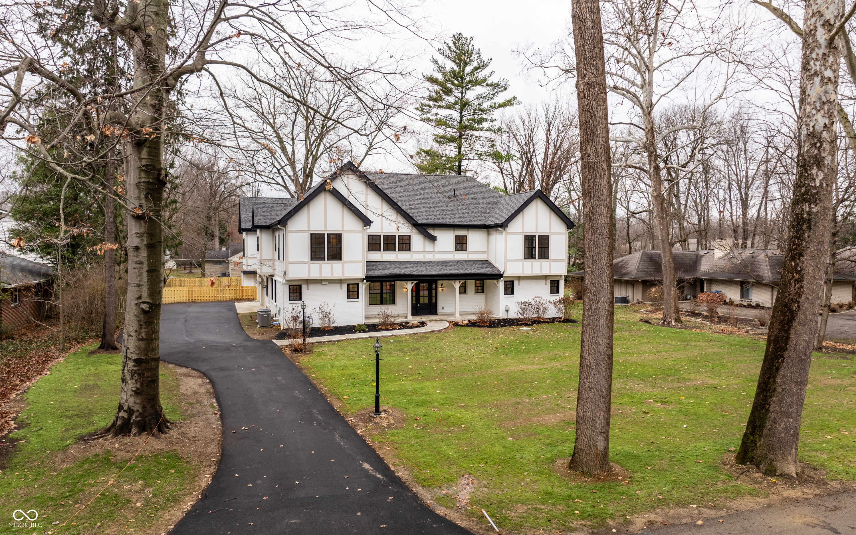 8390 N Illinois Street