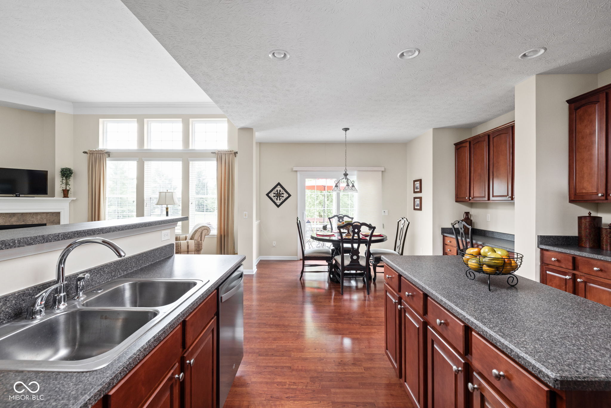 6801 Woodhaven Place