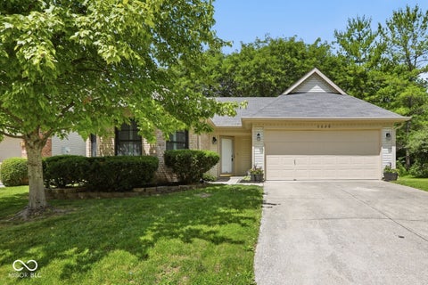 Photo of 5020 Eagles Watch Drive, Indianapolis, IN 46254 (MLS # 22108576)