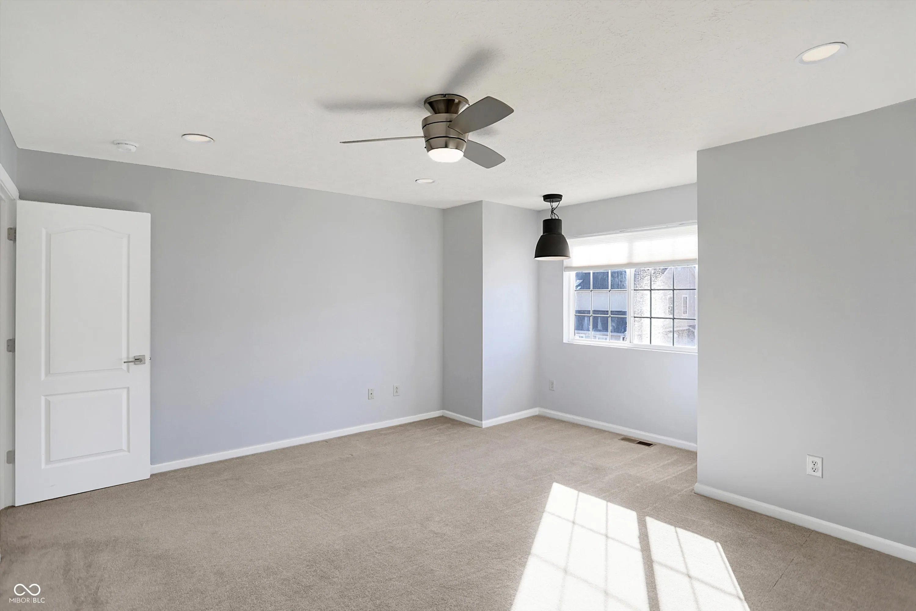 Fishers, Indiana 46037, United States, 3 Bedrooms Bedrooms, ,3 BathroomsBathrooms,Residential,Pending,8148