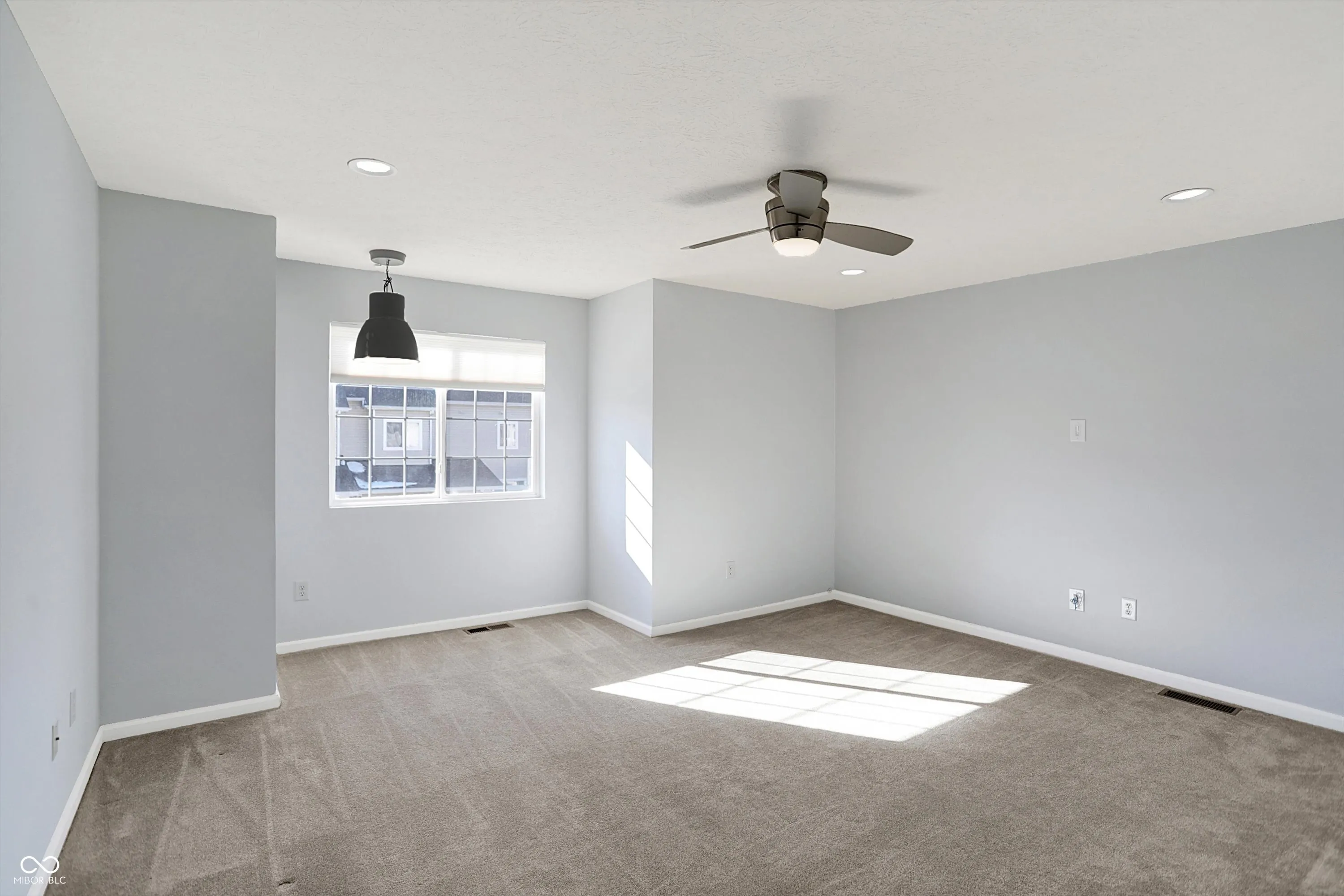 Fishers, Indiana 46037, United States, 3 Bedrooms Bedrooms, ,3 BathroomsBathrooms,Residential,Pending,8148