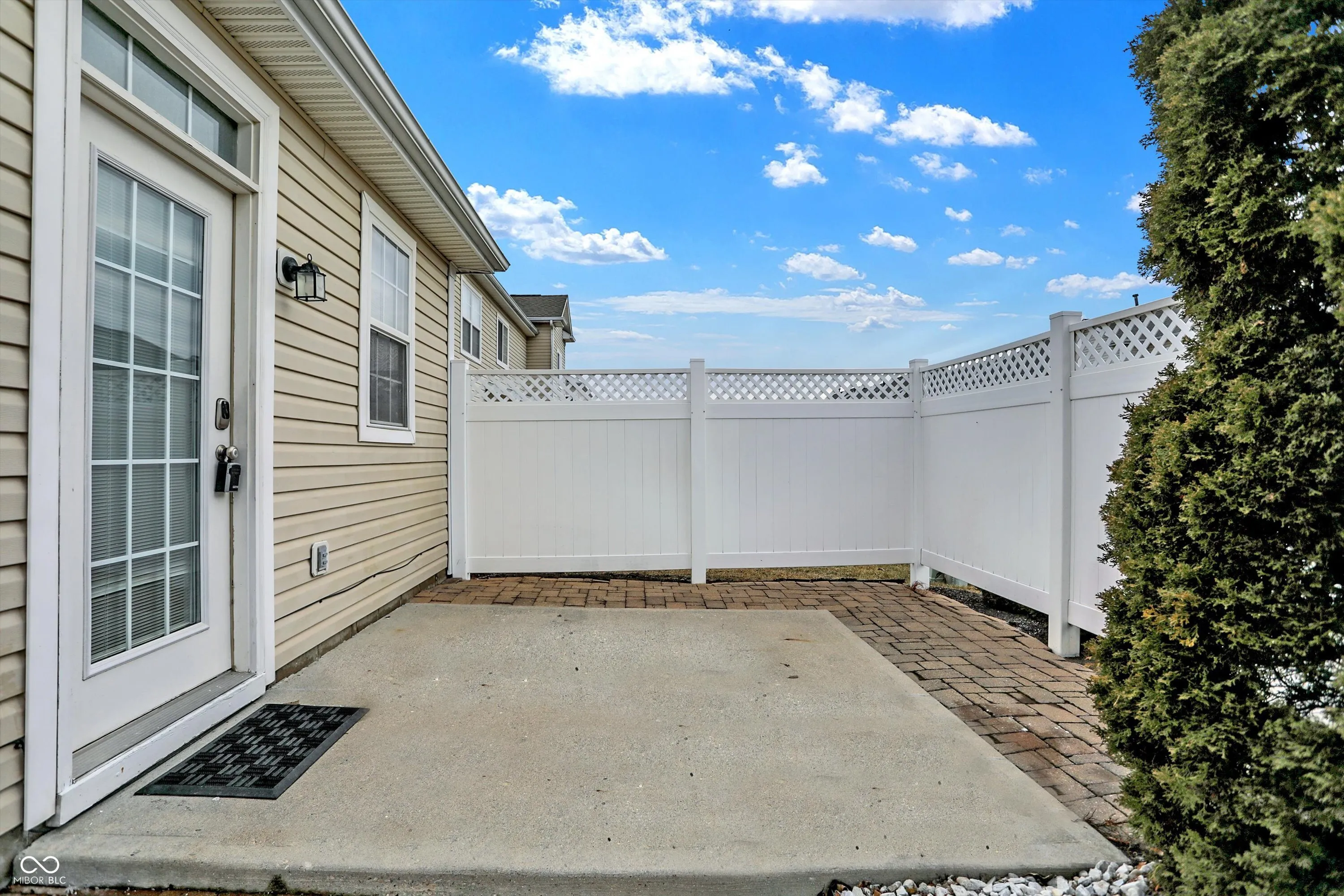 Fishers, Indiana 46037, United States, 3 Bedrooms Bedrooms, ,3 BathroomsBathrooms,Residential,Pending,8148