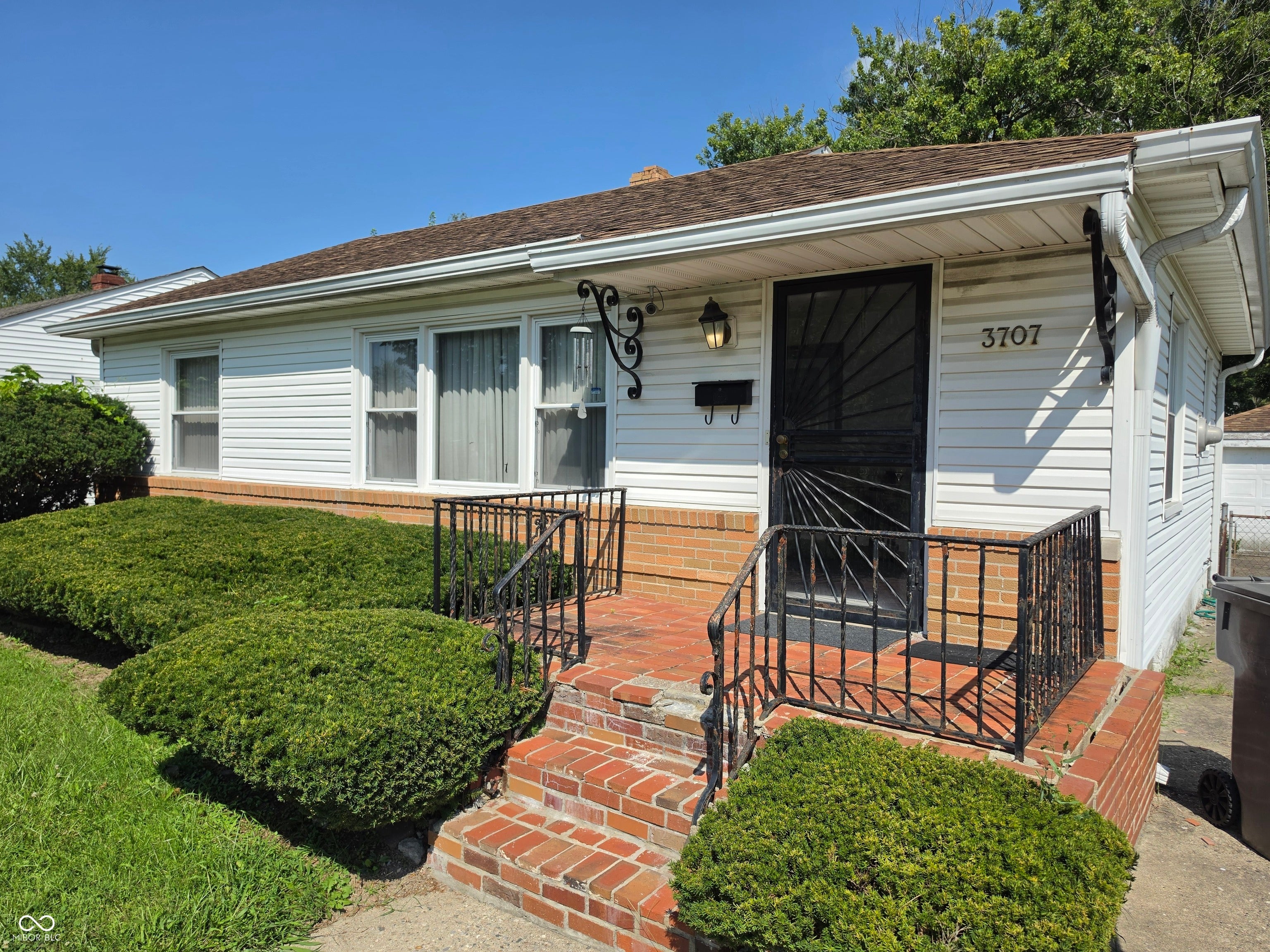 3707 N Dequincy Street