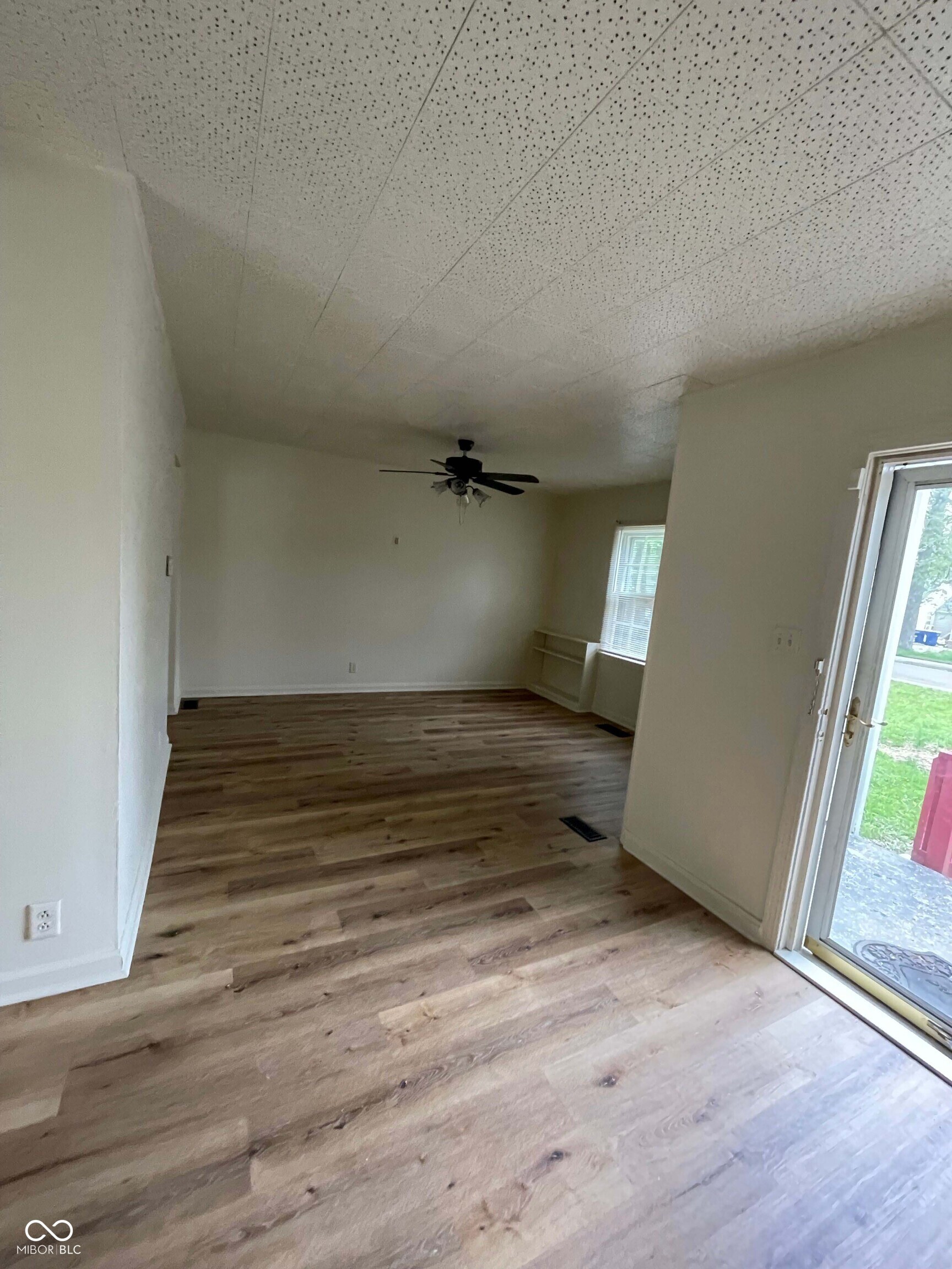 4522 N Longworth Avenue