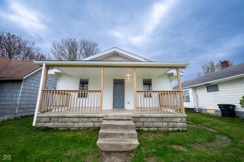 Photo of 1605 W Memorial Drive, Muncie, IN 47302 (MLS # 22096006)