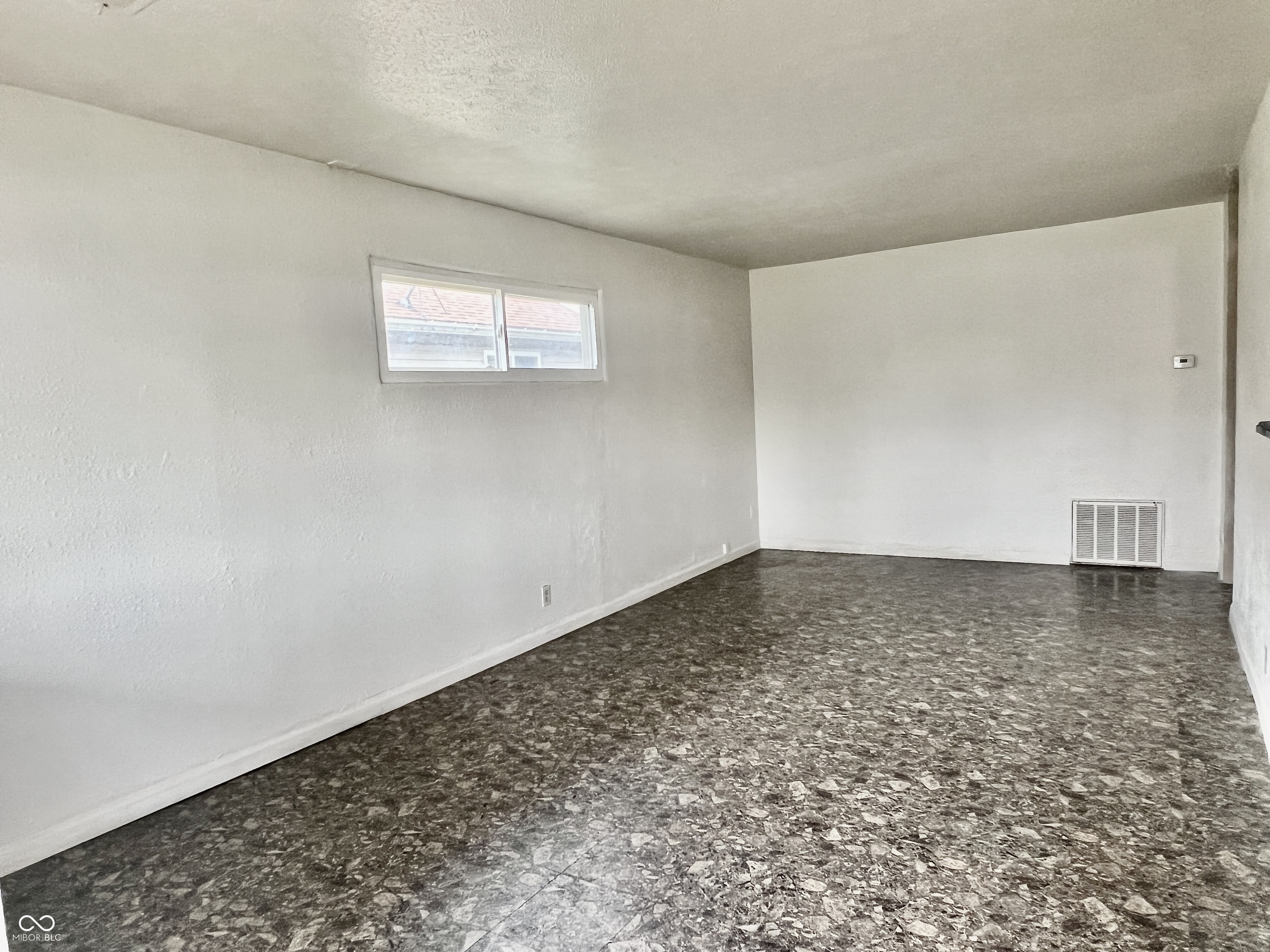 151 N 8th Avenue