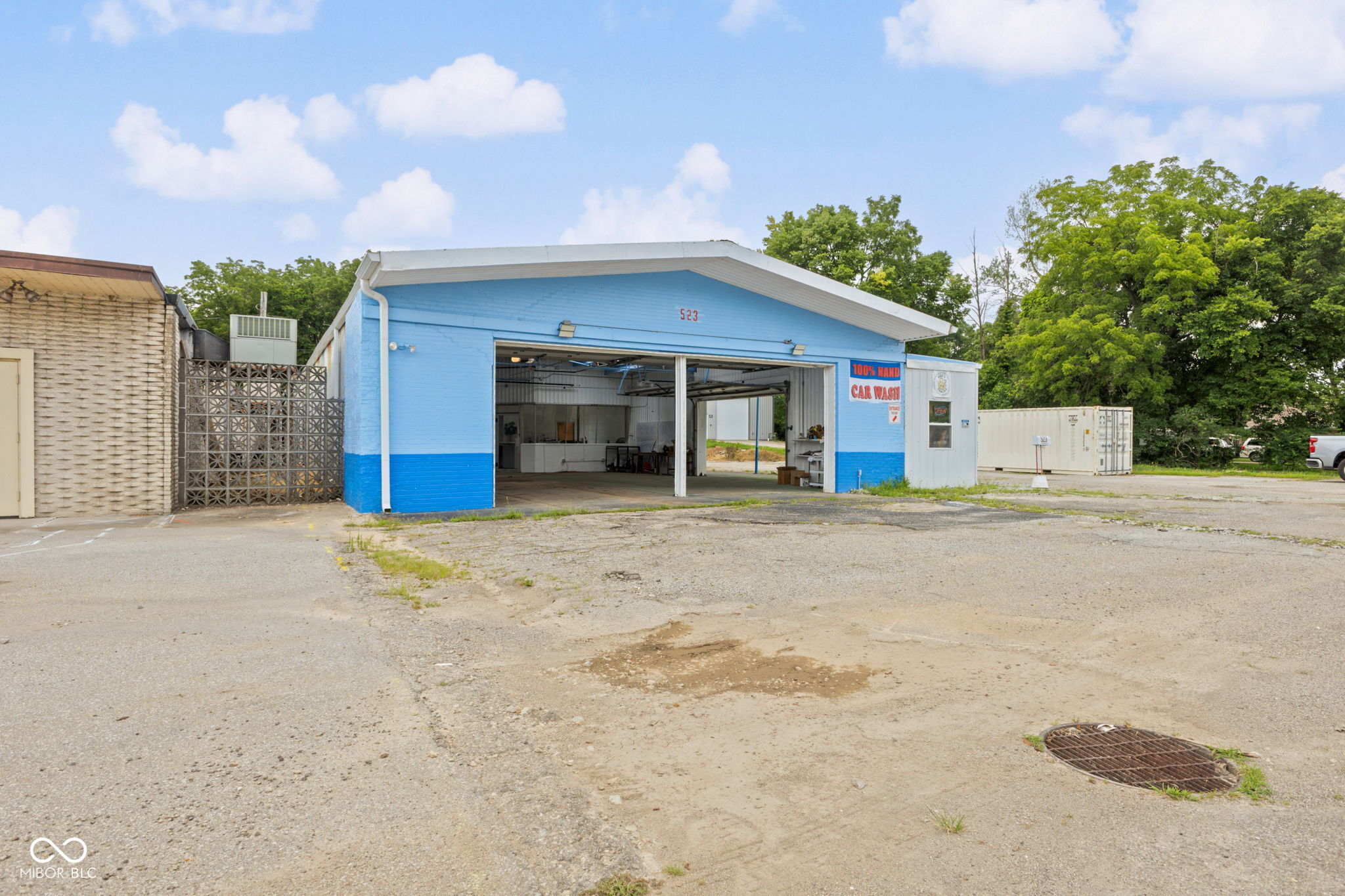 523 Broadway Street