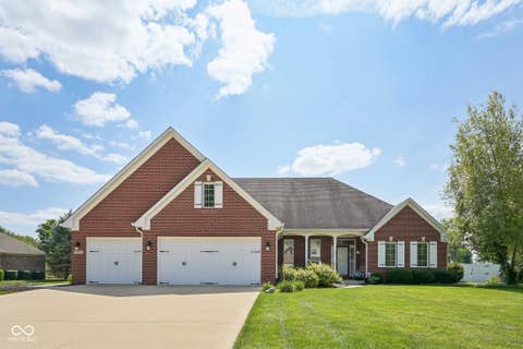 Photo of 10767 Shiloh Wood Court, Indianapolis, IN 46234 (MLS # 22122044)