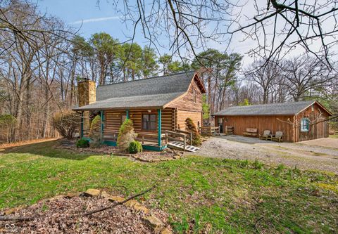 Photo of 187 Cabin Creek Lane, Morgantown, IN 46160 (MLS # 22089193)