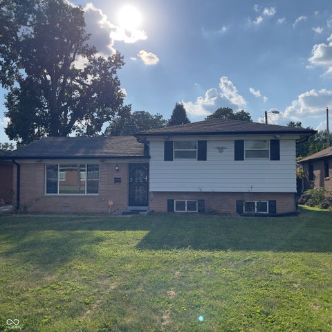 Photo of 1426 N Graham Avenue, Indianapolis, IN 46219 (MLS # 22125029)