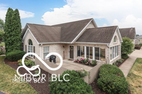 Photo of 7356 Lake Lakota Place, Indianapolis, IN 46217 (MLS # 22069678)