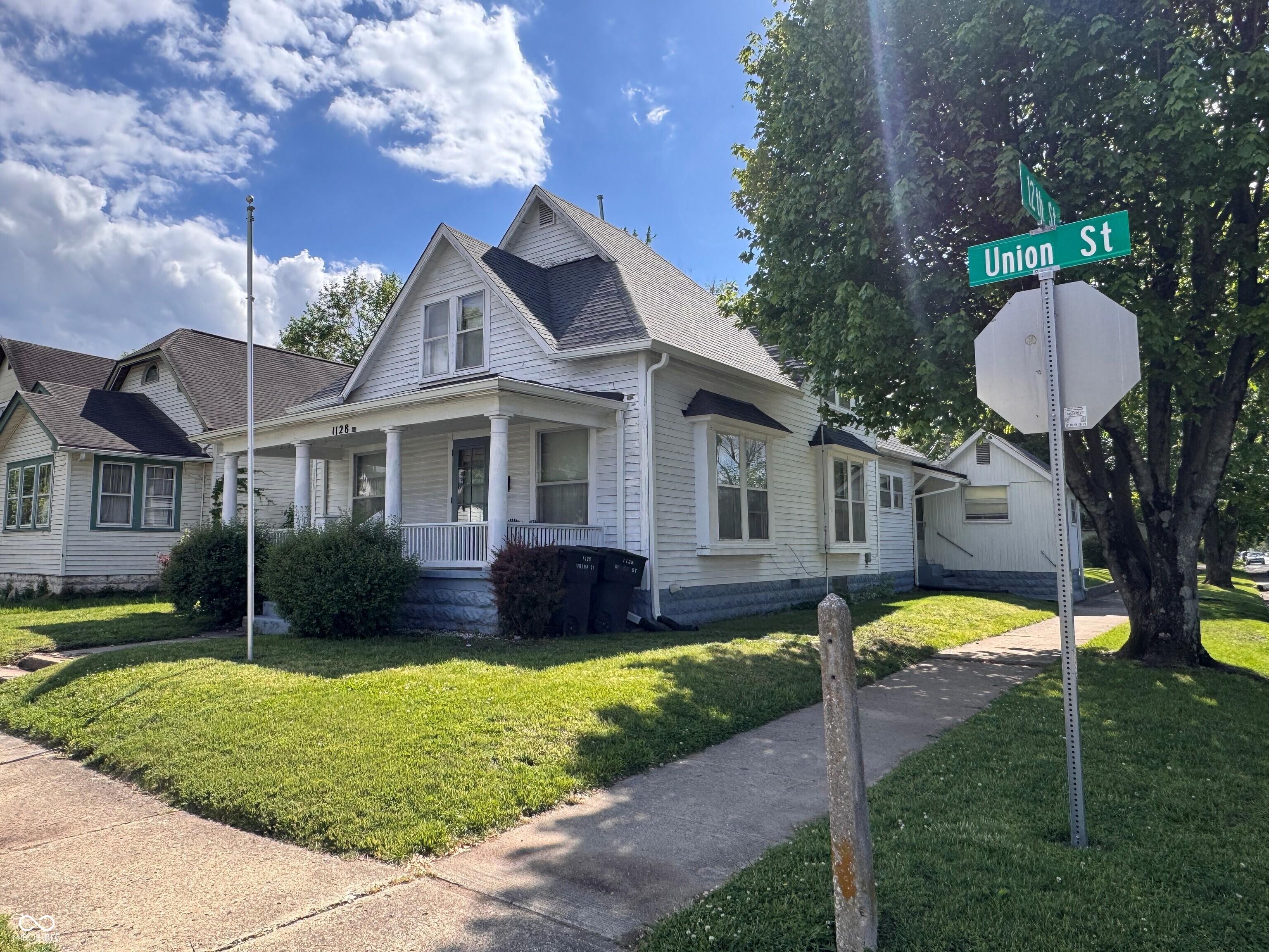 1128 Union Street