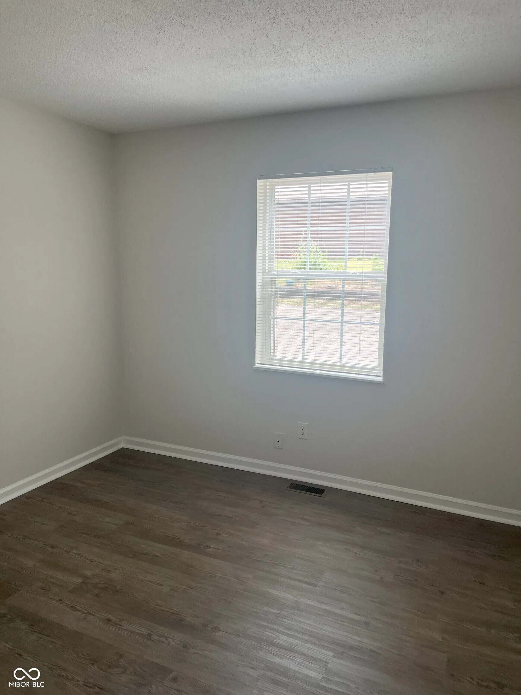 Carmel, Indiana 46032, United States, 1 Bedroom Bedrooms, ,1 BathroomBathrooms,Residential,Active,214802