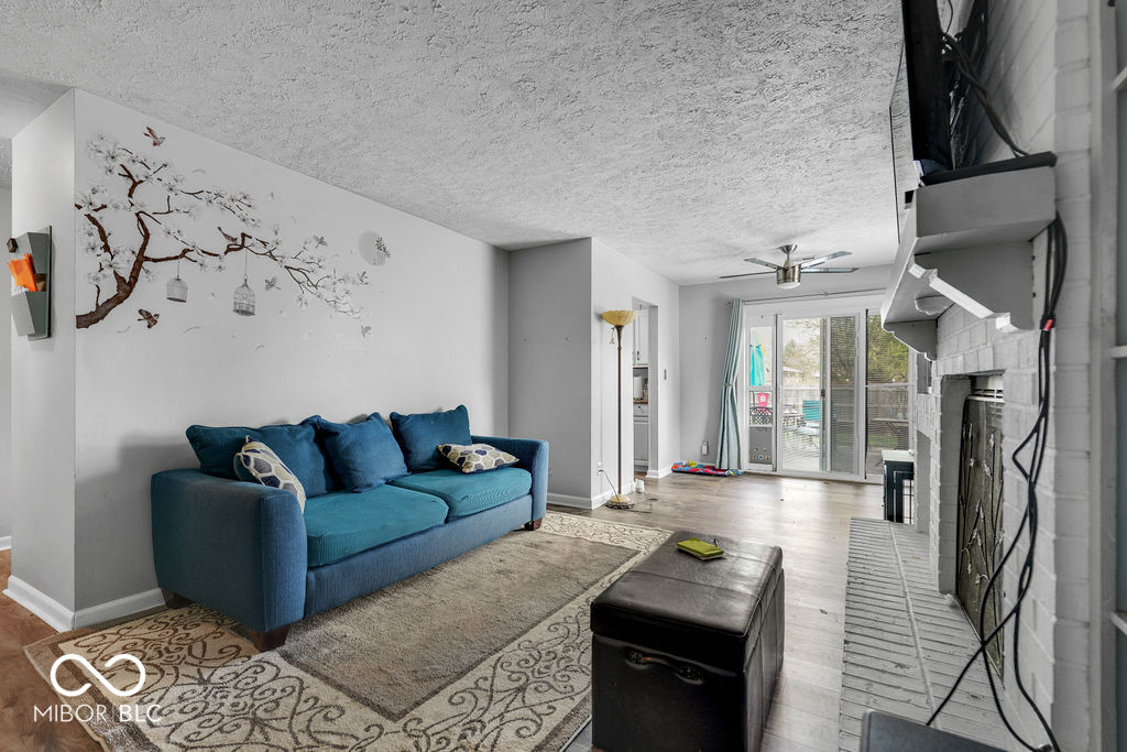 387 Pleasantview Boulevard