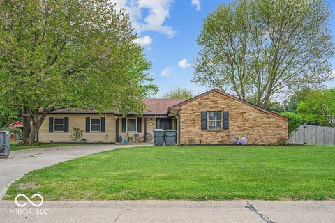 Photo of 387 Pleasantview Boulevard, Greenwood, IN 46142 (MLS # 22094901)