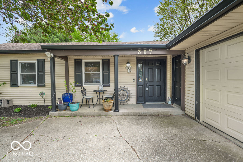 387 Pleasantview Boulevard