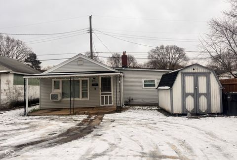 Photo of 4106 Brown Street, Anderson, IN 46013 (MLS # 22076377)