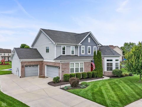 Photo of 1091 Margate Drive, Greenwood, IN 46143 (MLS # 22104564)