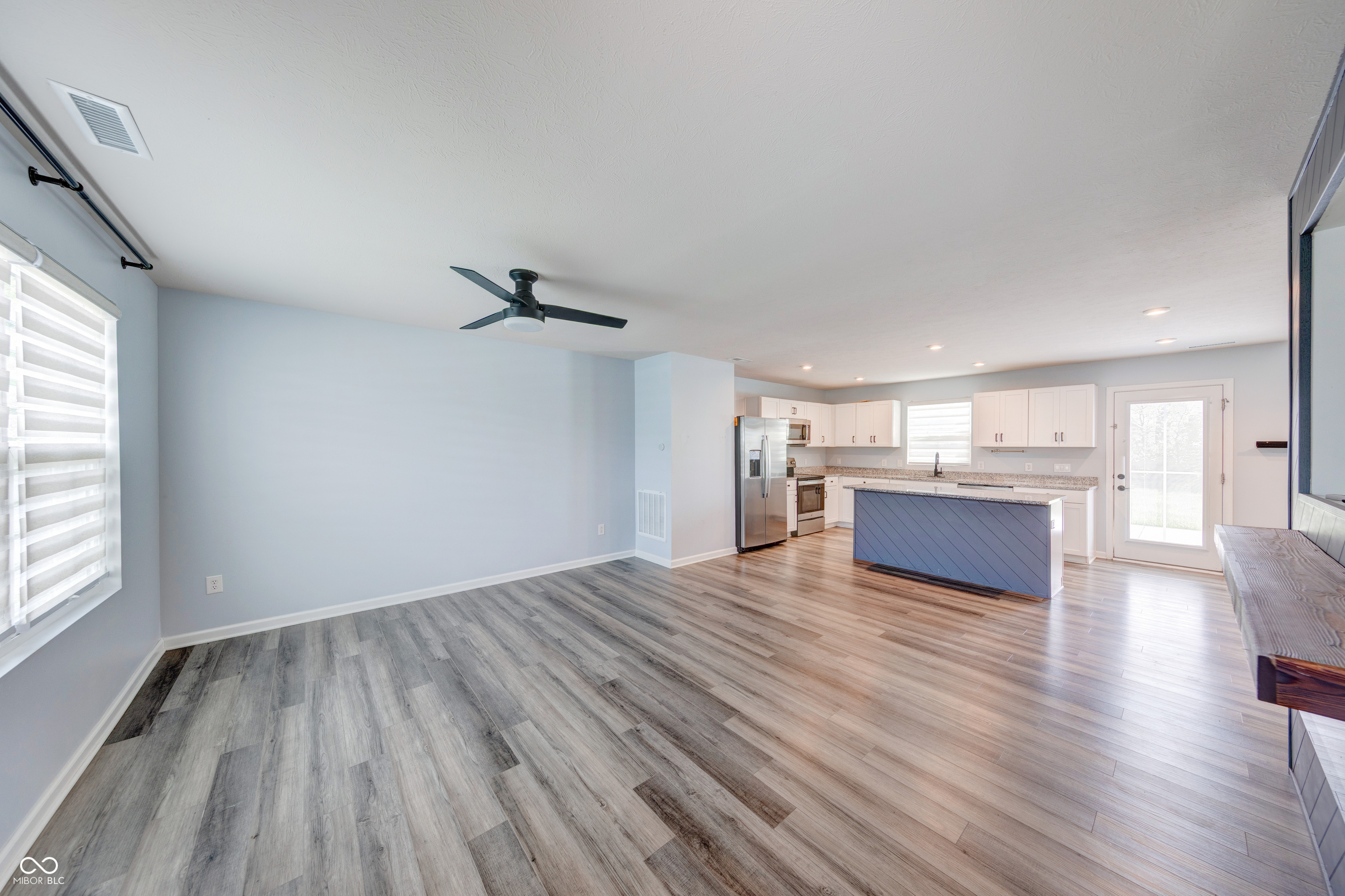 9758 Oak Grove Drive