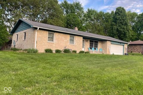 Photo of 1737 Brer Rabbit Drive, Greenwood, IN 46143 (MLS # 22077414)