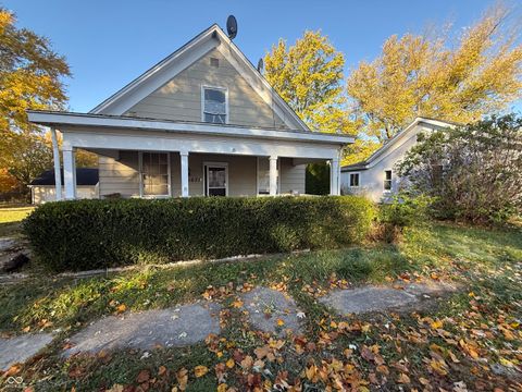 Photo of 6671 N County Road 525 W, Middletown, IN 47356 (MLS # 22072384)