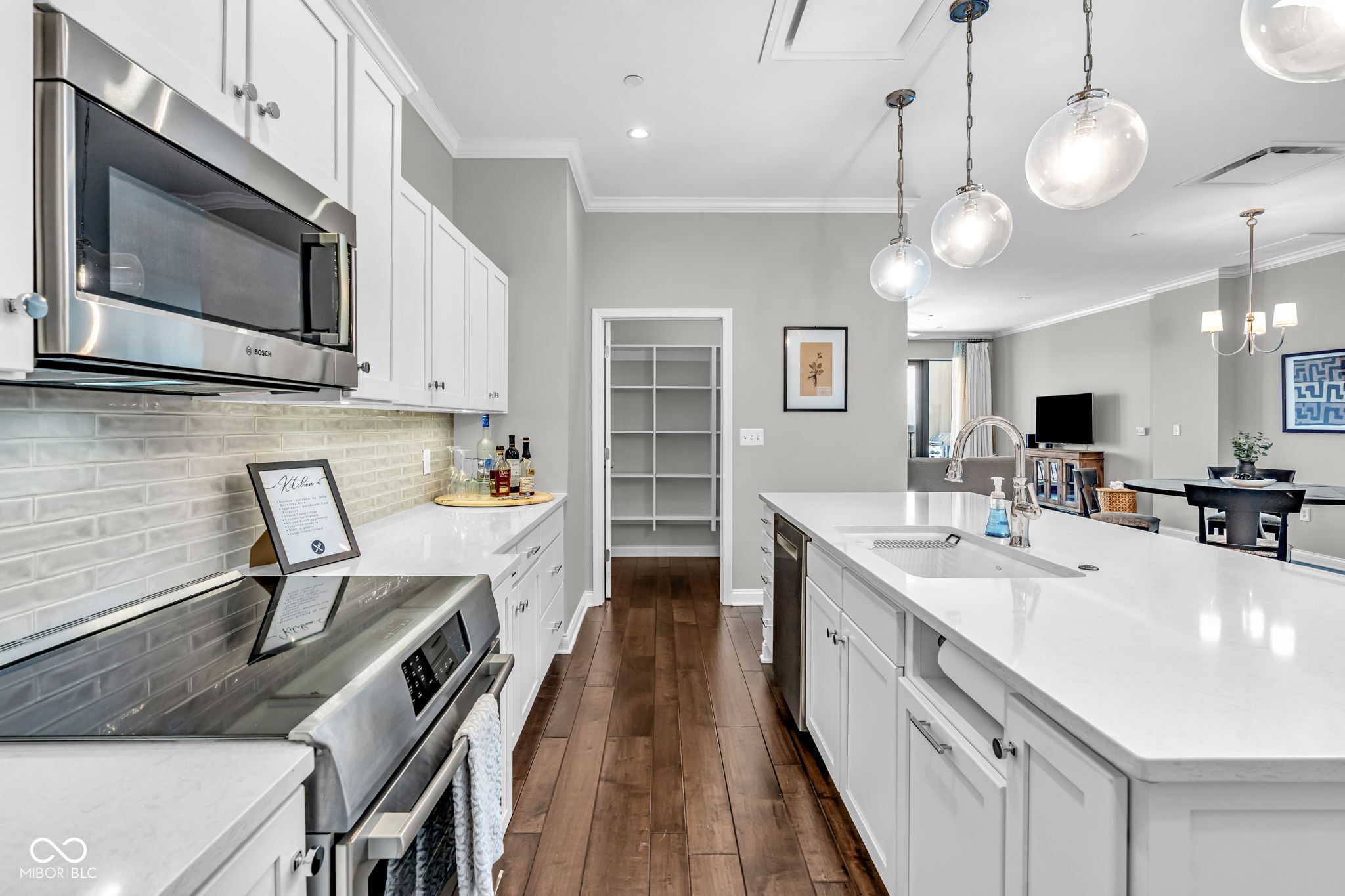 720 S Rangeline Road 703